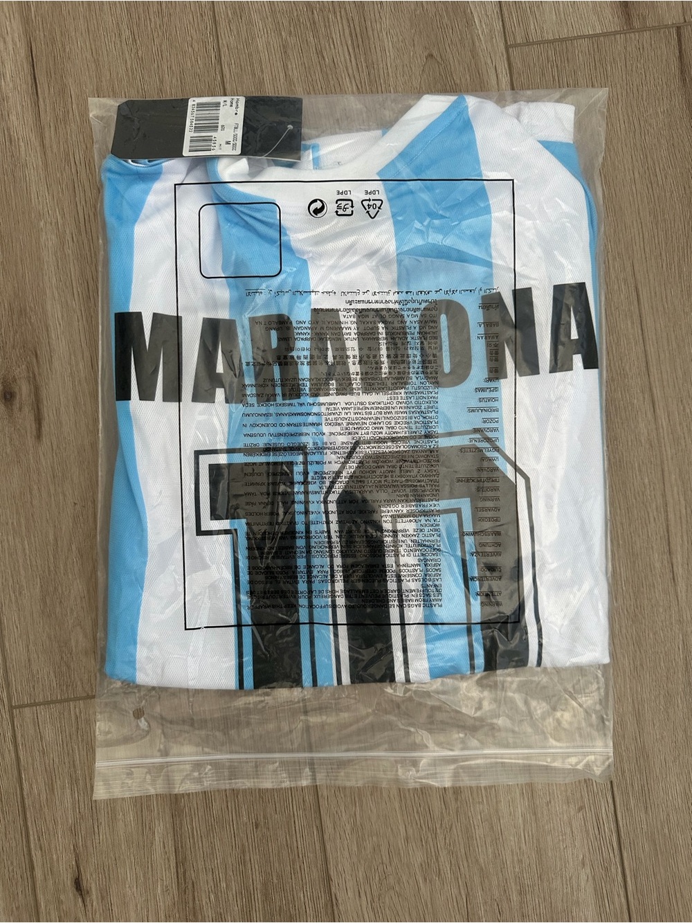 Argentina Diego Maradona 1986 Home Retro Soccer Jersey Men - Picture 3 of 4